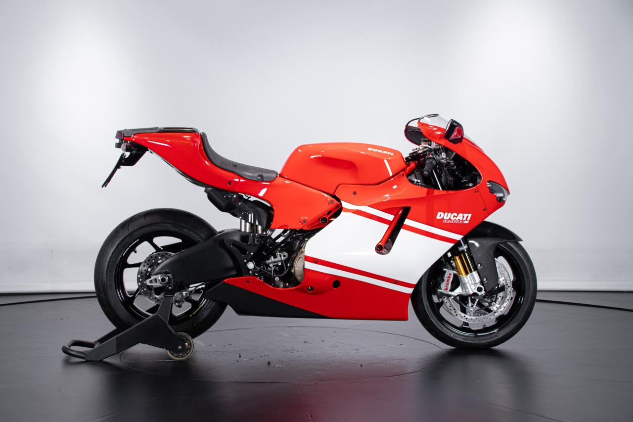 2007 Ducati DESMOSEDICI RR