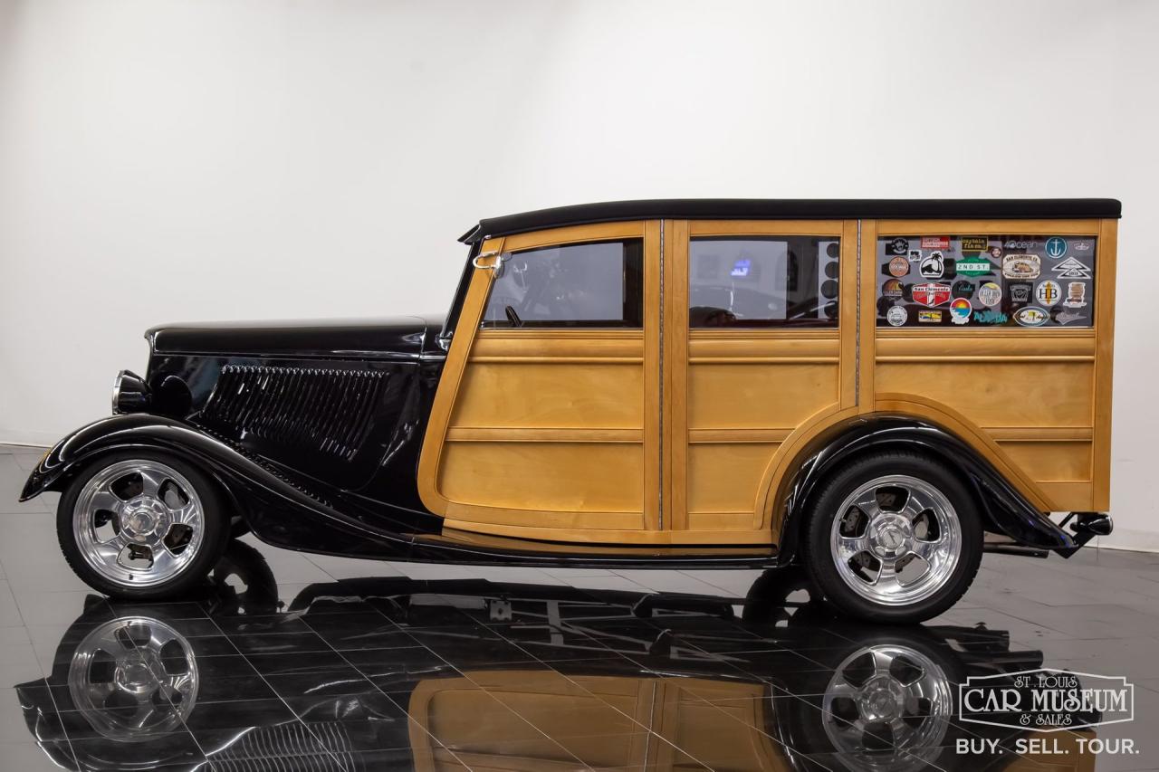 1933 Ford Woodie Street Rod Wagon