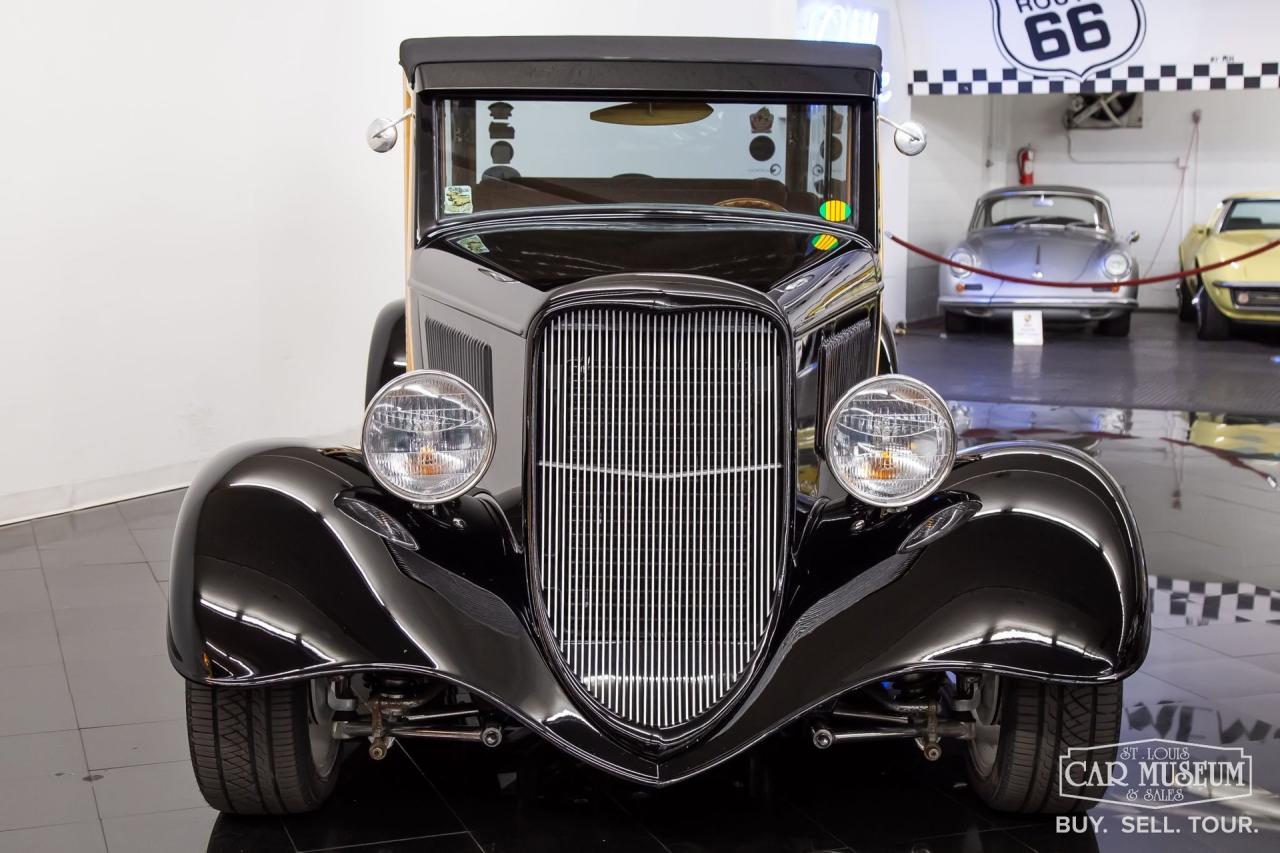 1933 Ford Woodie Street Rod Wagon