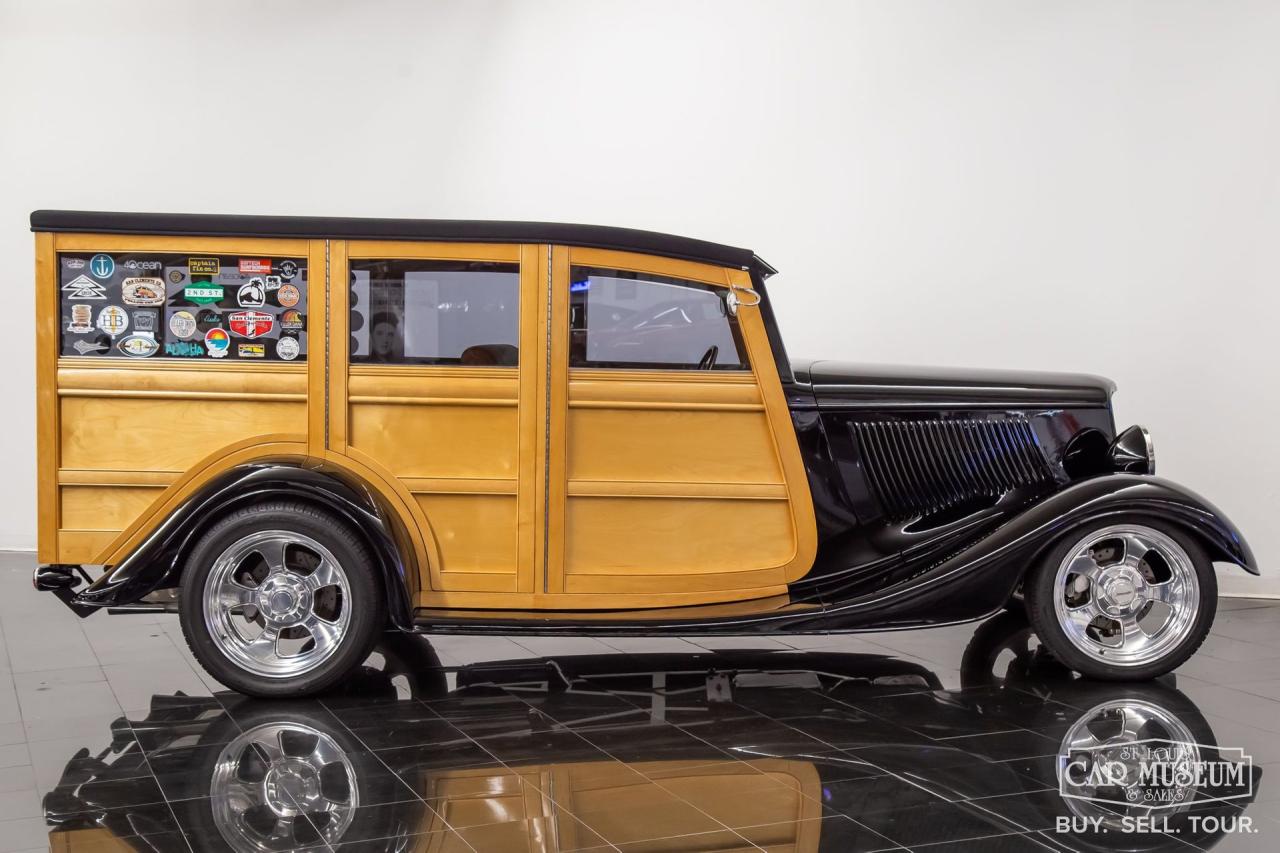 1933 Ford Woodie Street Rod Wagon