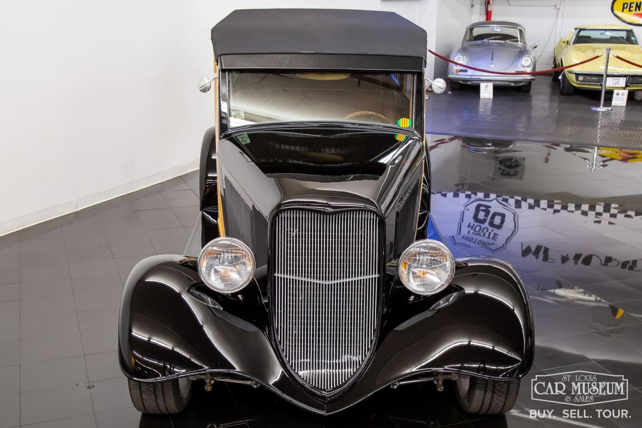 1933 Ford Woodie Street Rod Wagon