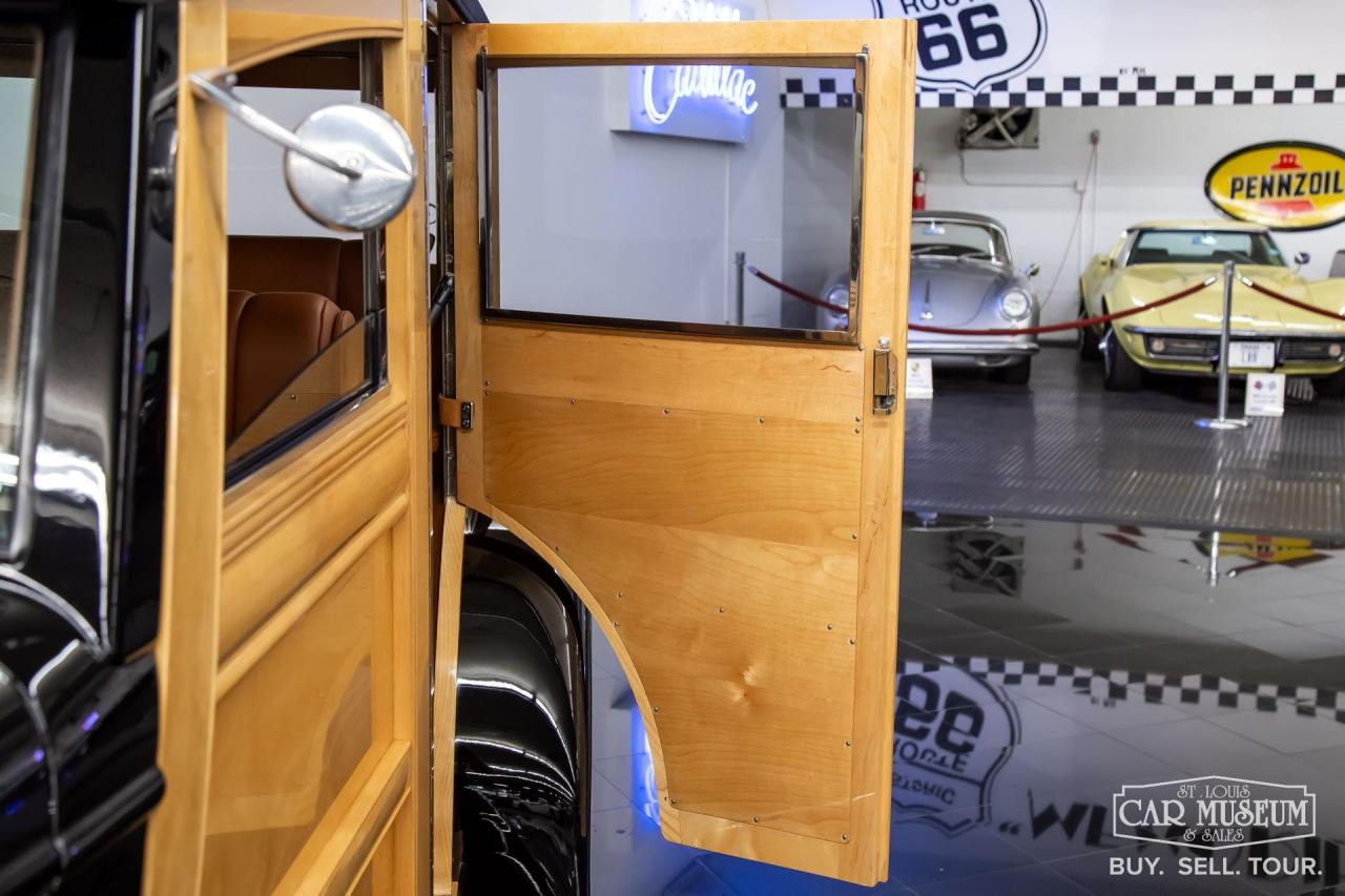 1933 Ford Woodie Street Rod Wagon