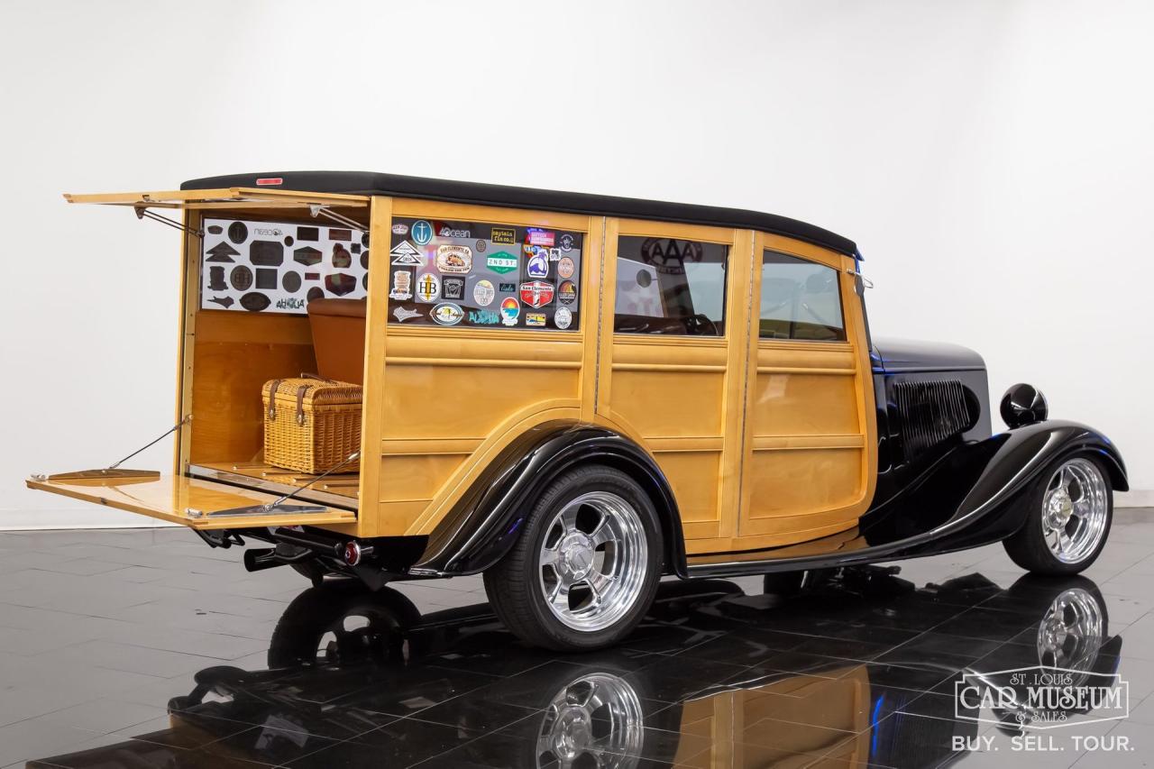 1933 Ford Woodie Street Rod Wagon