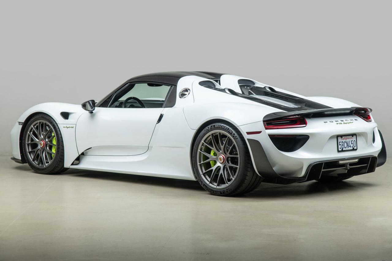 2015 Porsche 918 Spyder