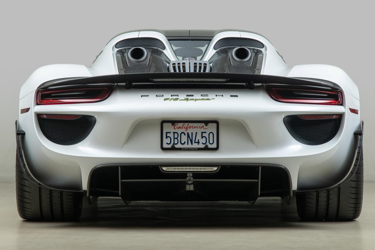 2015 Porsche 918 Spyder