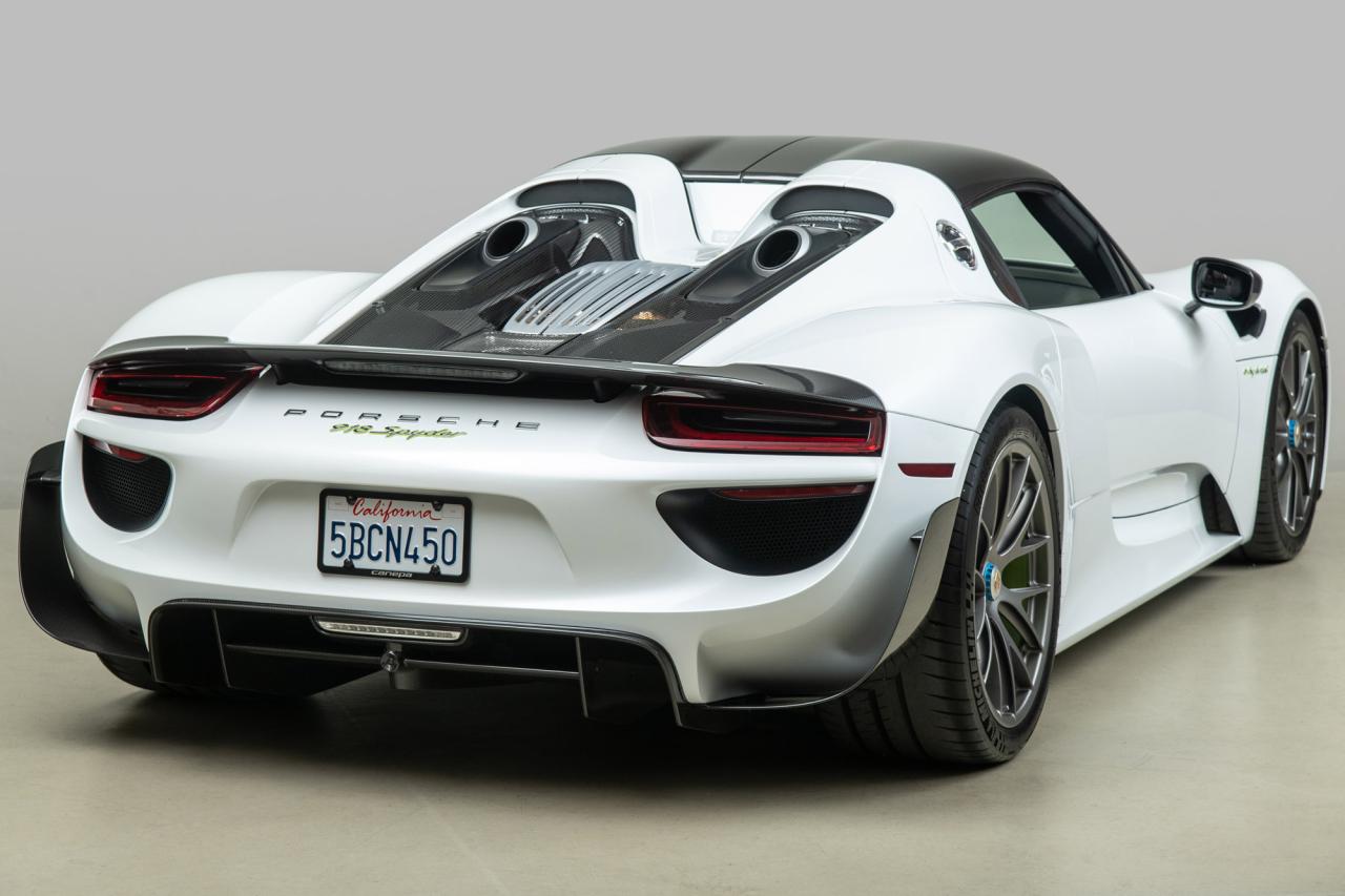 2015 Porsche 918 Spyder