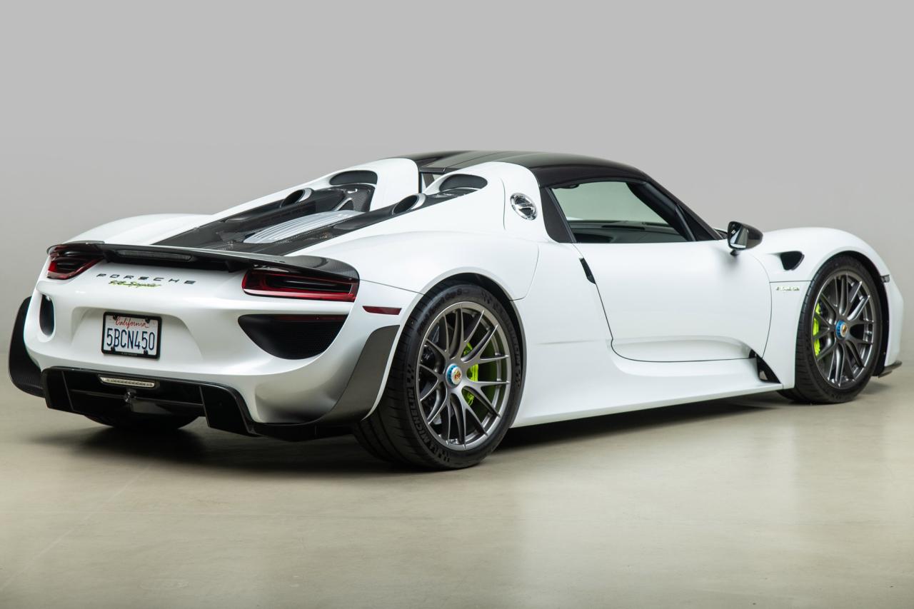 2015 Porsche 918 Spyder