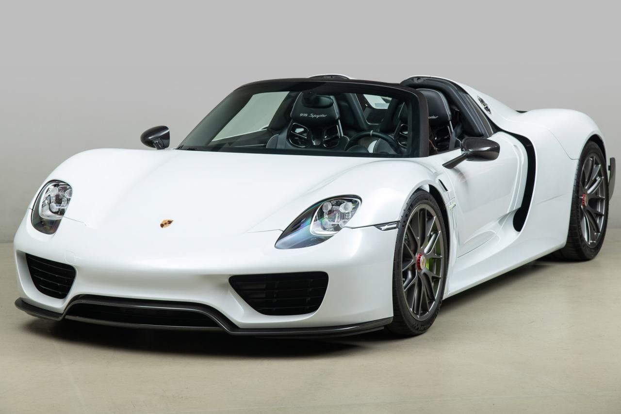 2015 Porsche 918 Spyder