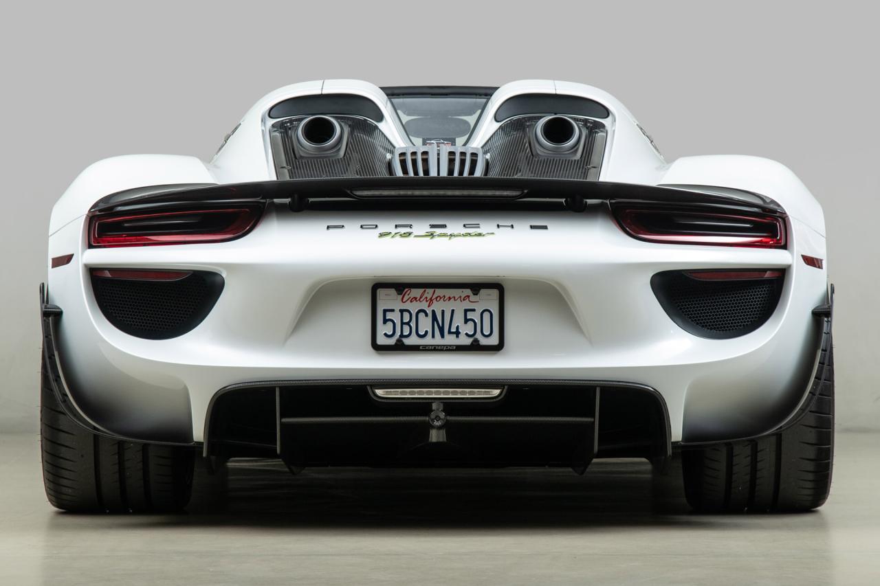 2015 Porsche 918 Spyder