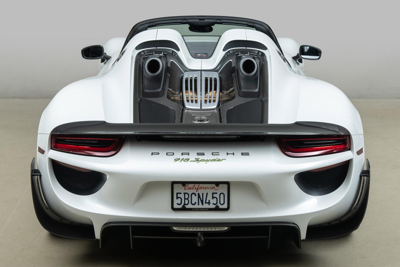 2015 Porsche 918 Spyder