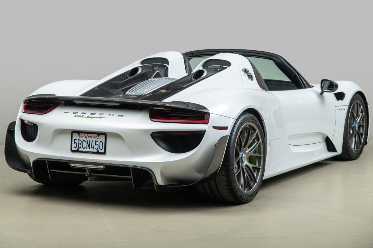 2015 Porsche 918 Spyder