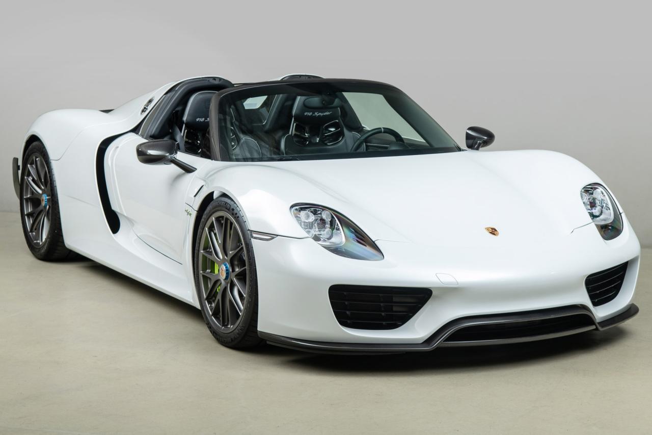 2015 Porsche 918 Spyder