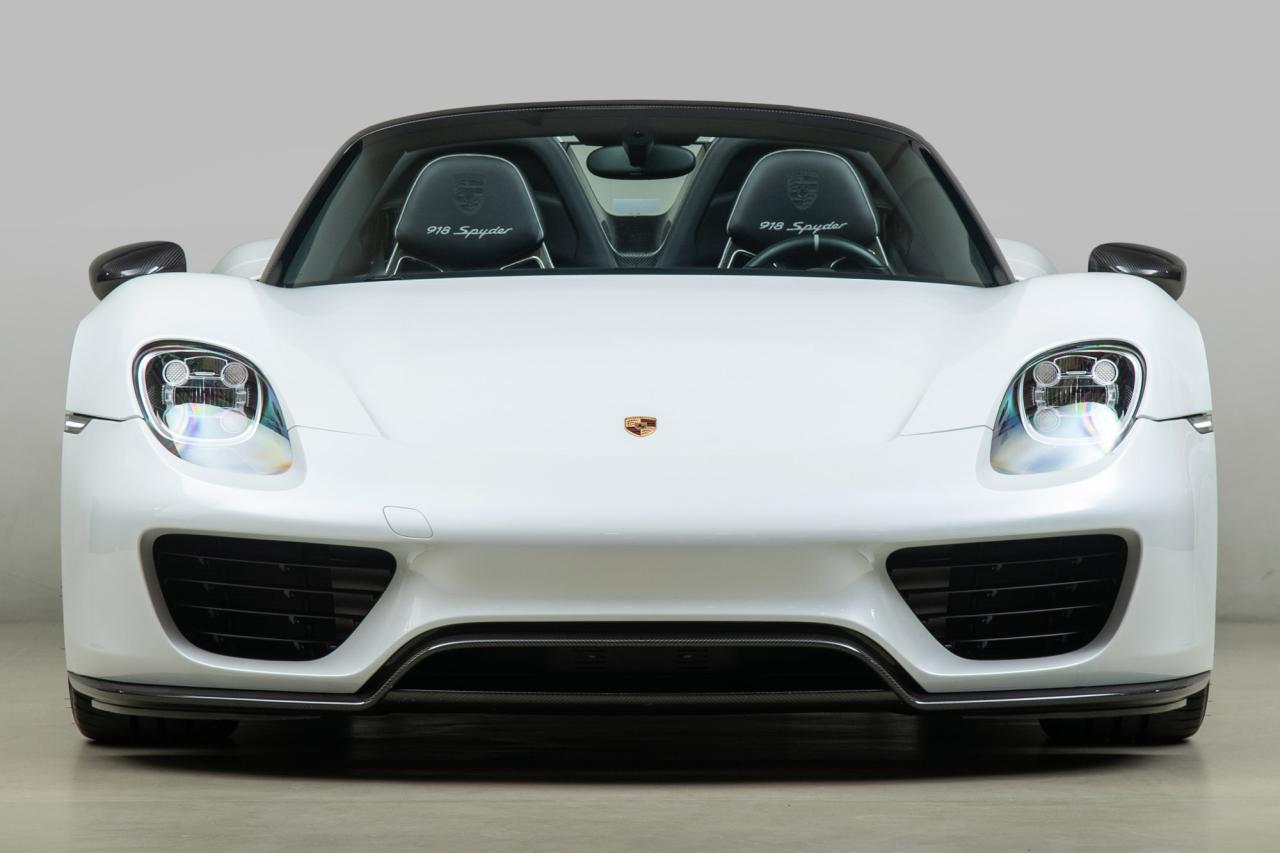 2015 Porsche 918 Spyder