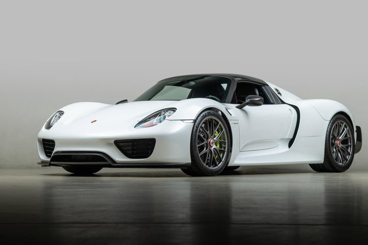 2015 Porsche 918 Spyder