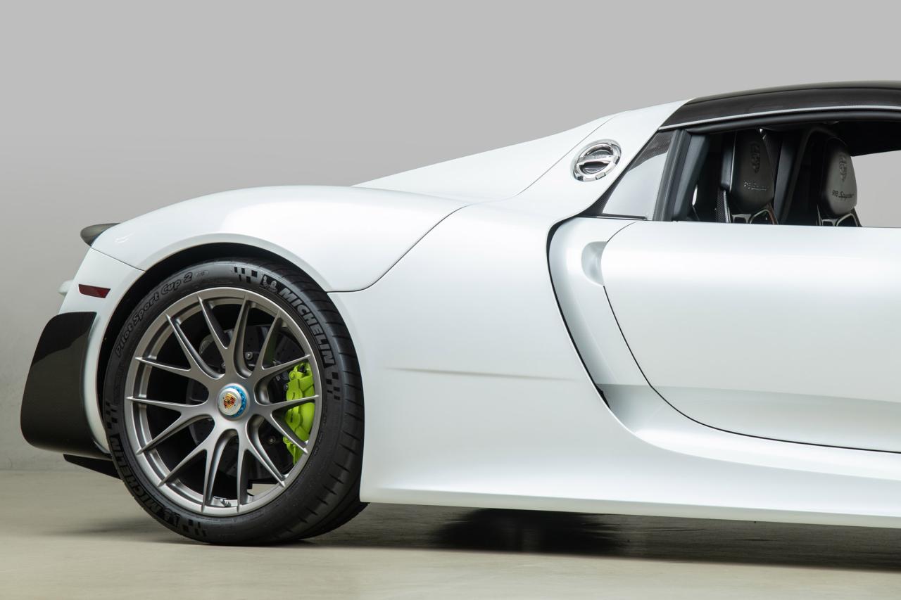 2015 Porsche 918 Spyder