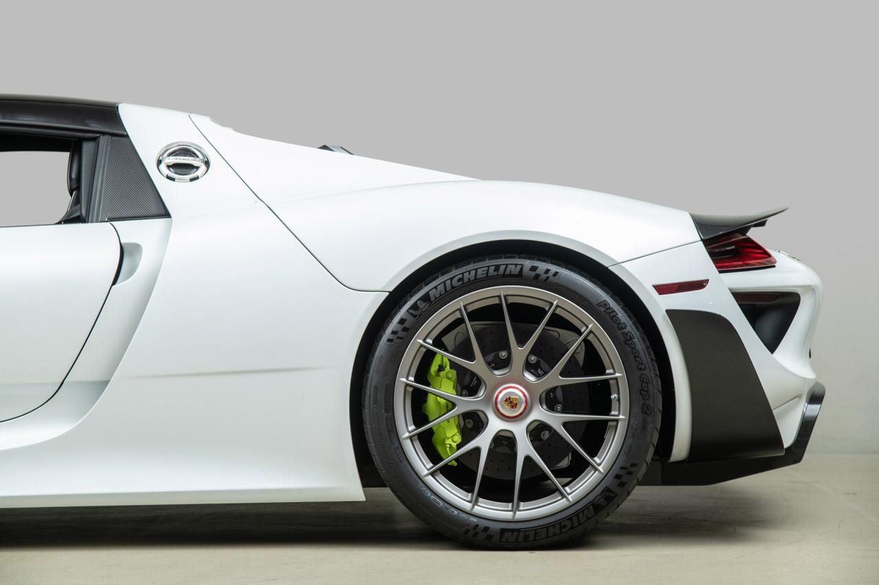 2015 Porsche 918 Spyder