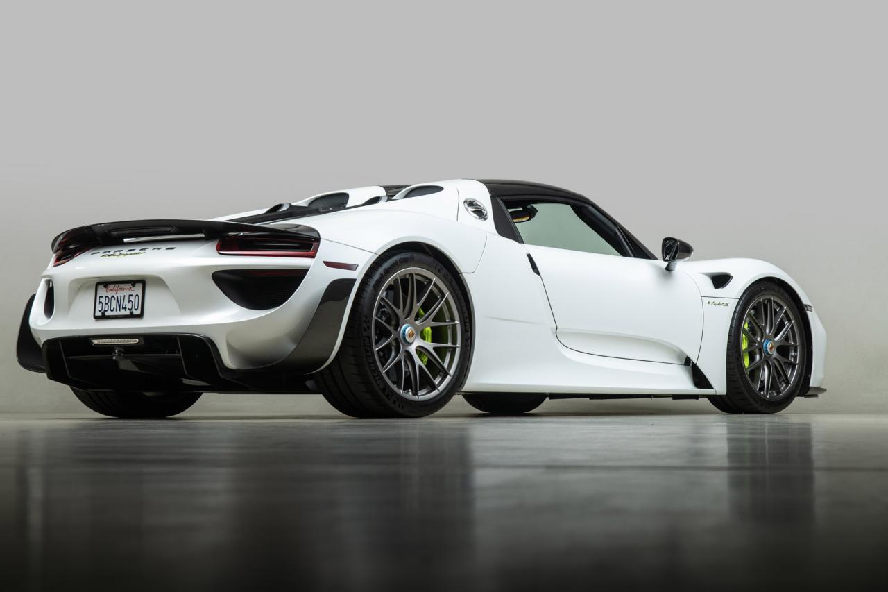 2015 Porsche 918 Spyder