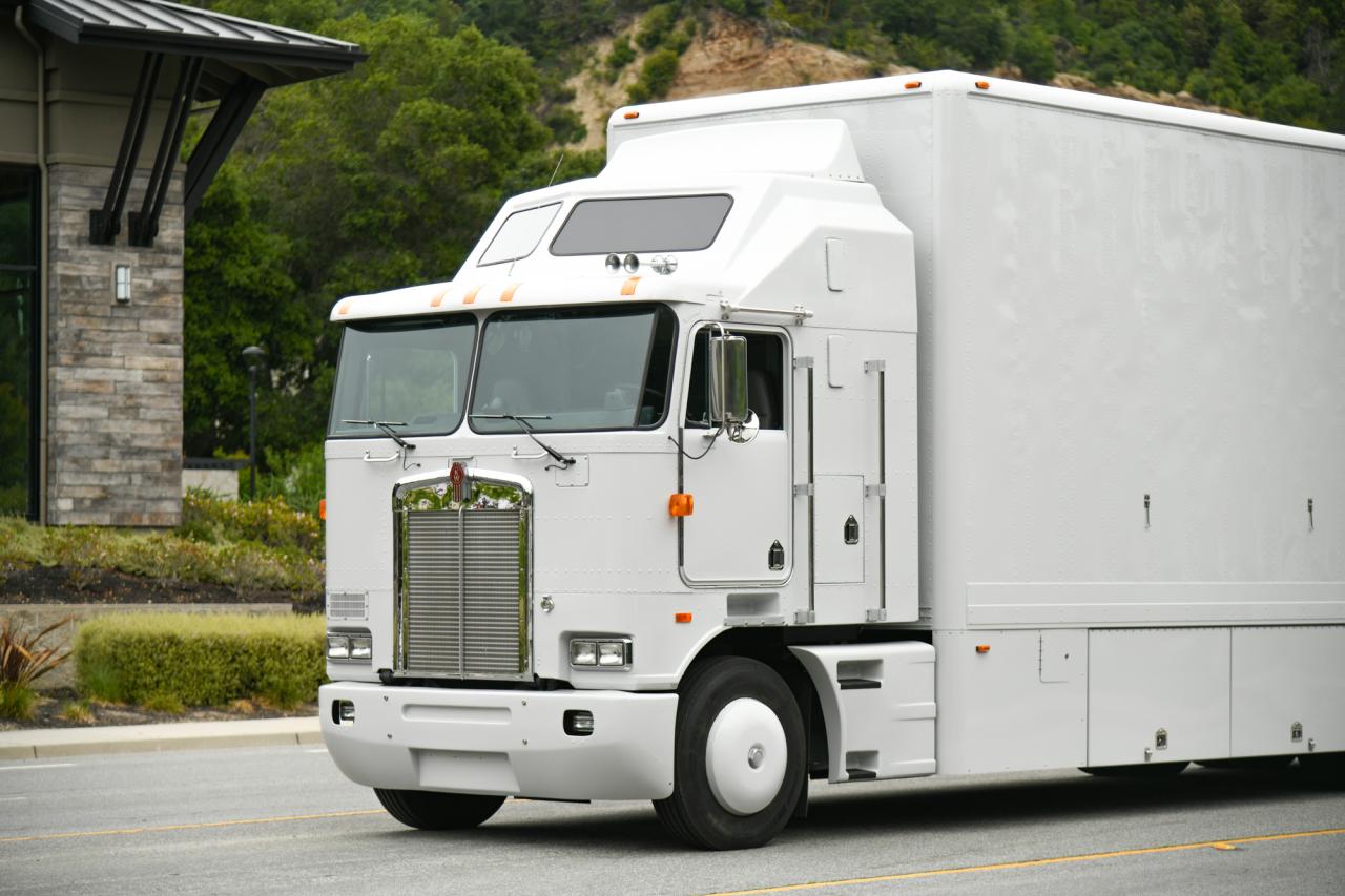 Concept/Canepa Design Kenworth K100 Custom Transporter