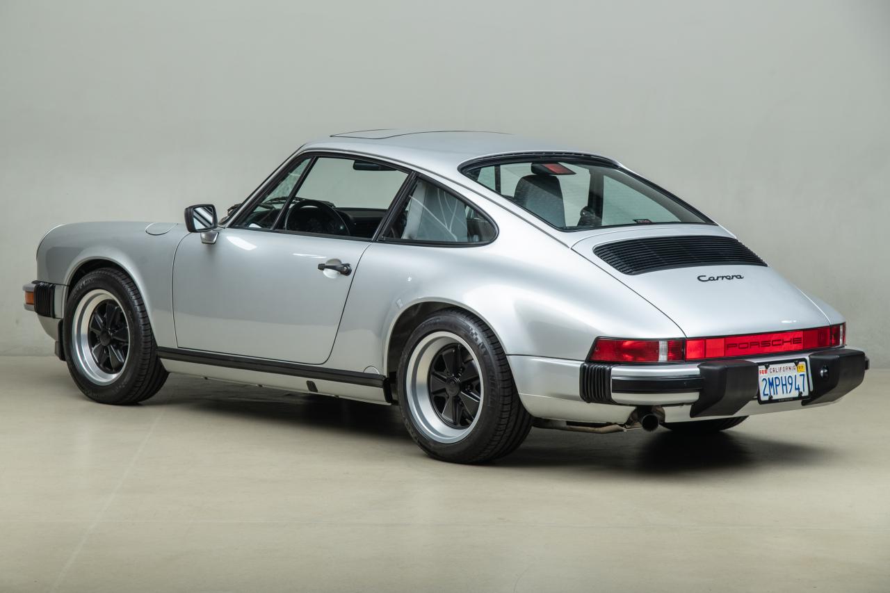 1988 Porsche 911 Carrera 