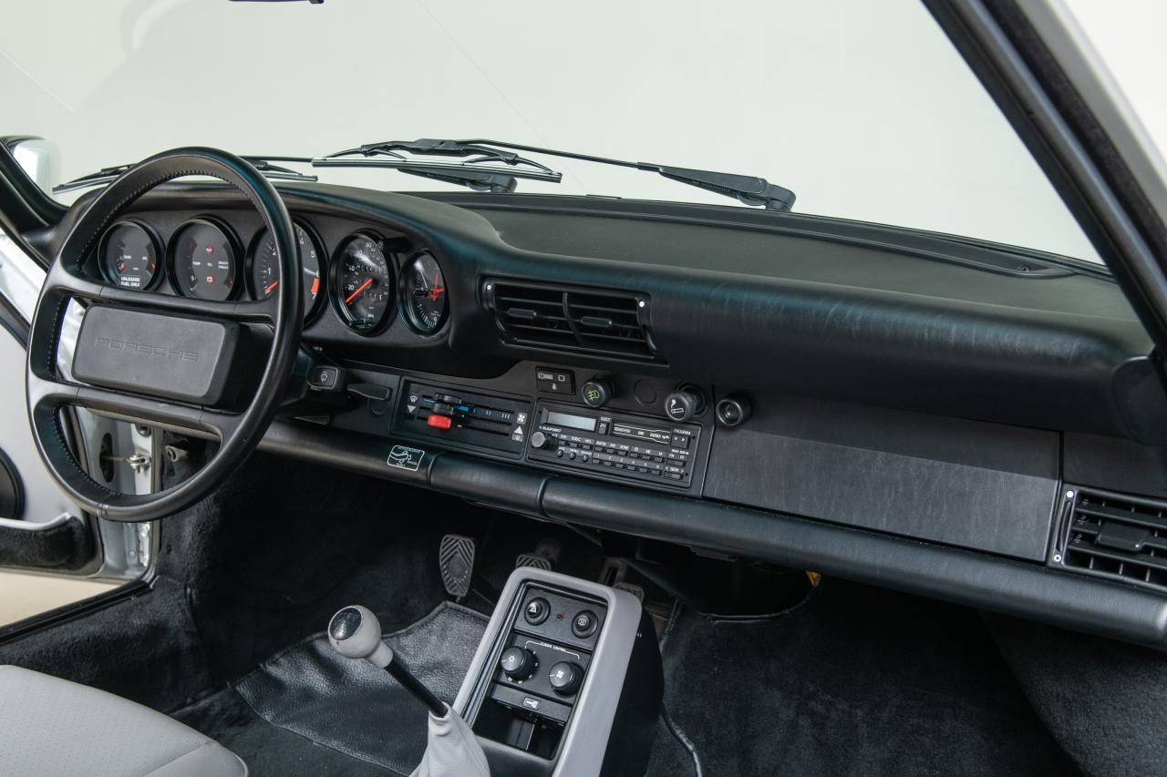 1988 Porsche 911 Carrera 