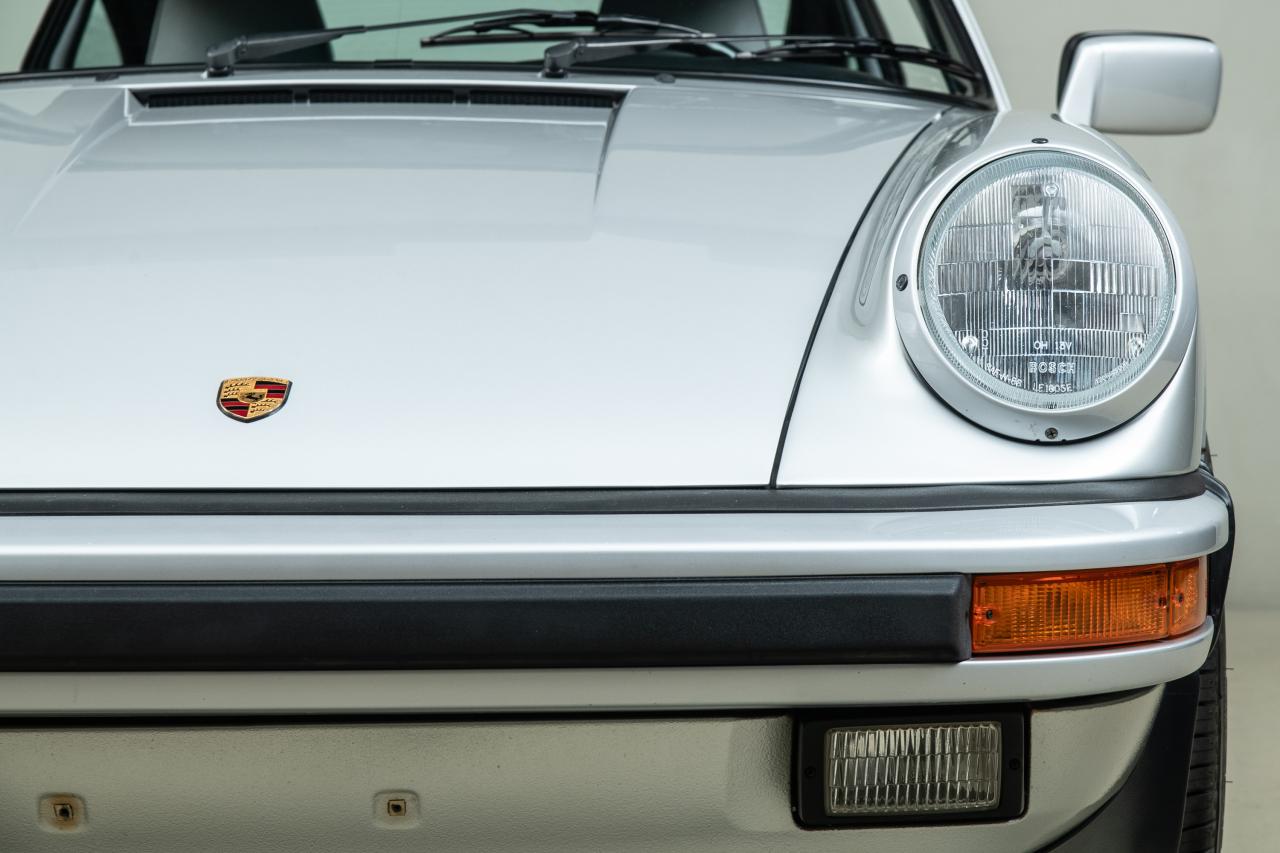 1988 Porsche 911 Carrera 