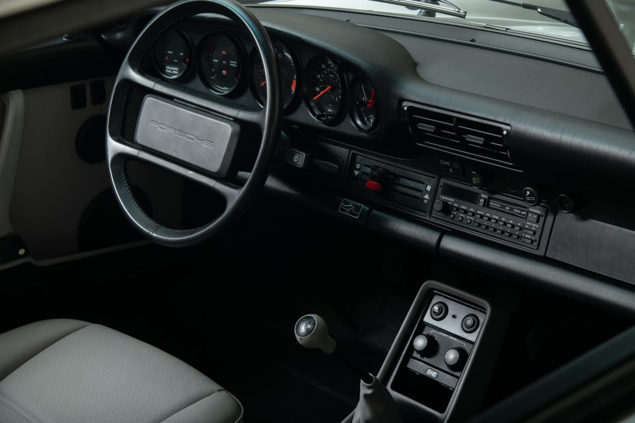 1988 Porsche 911 Carrera 