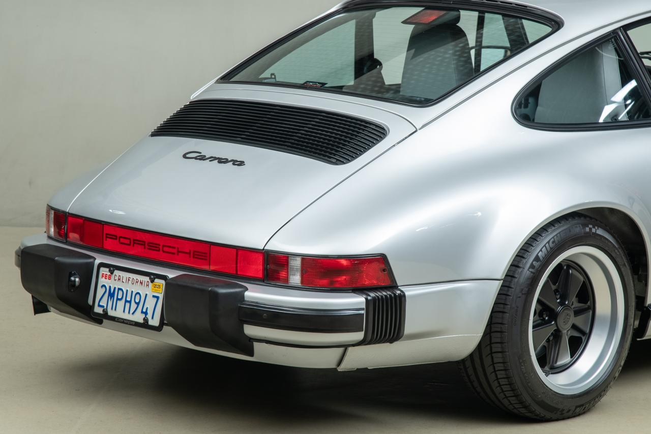 1988 Porsche 911 Carrera 