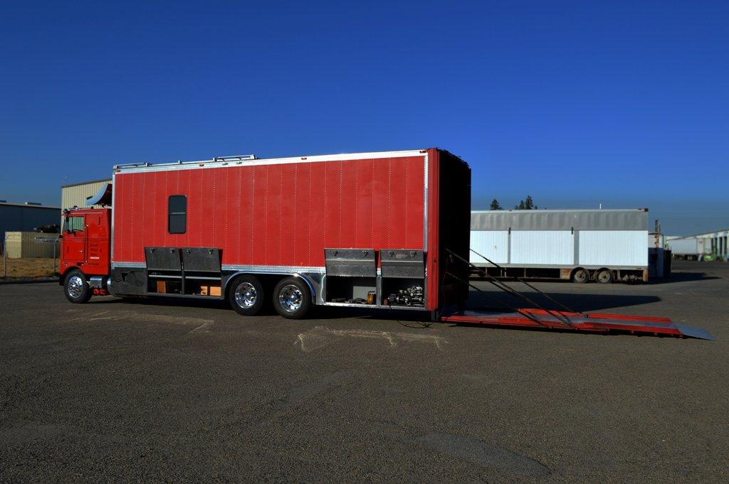 1980 Peterbilt Transporter