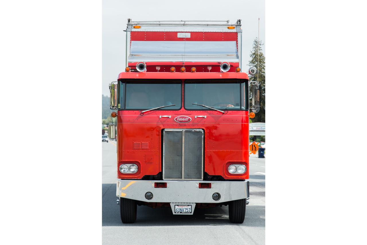 1980 Peterbilt Transporter