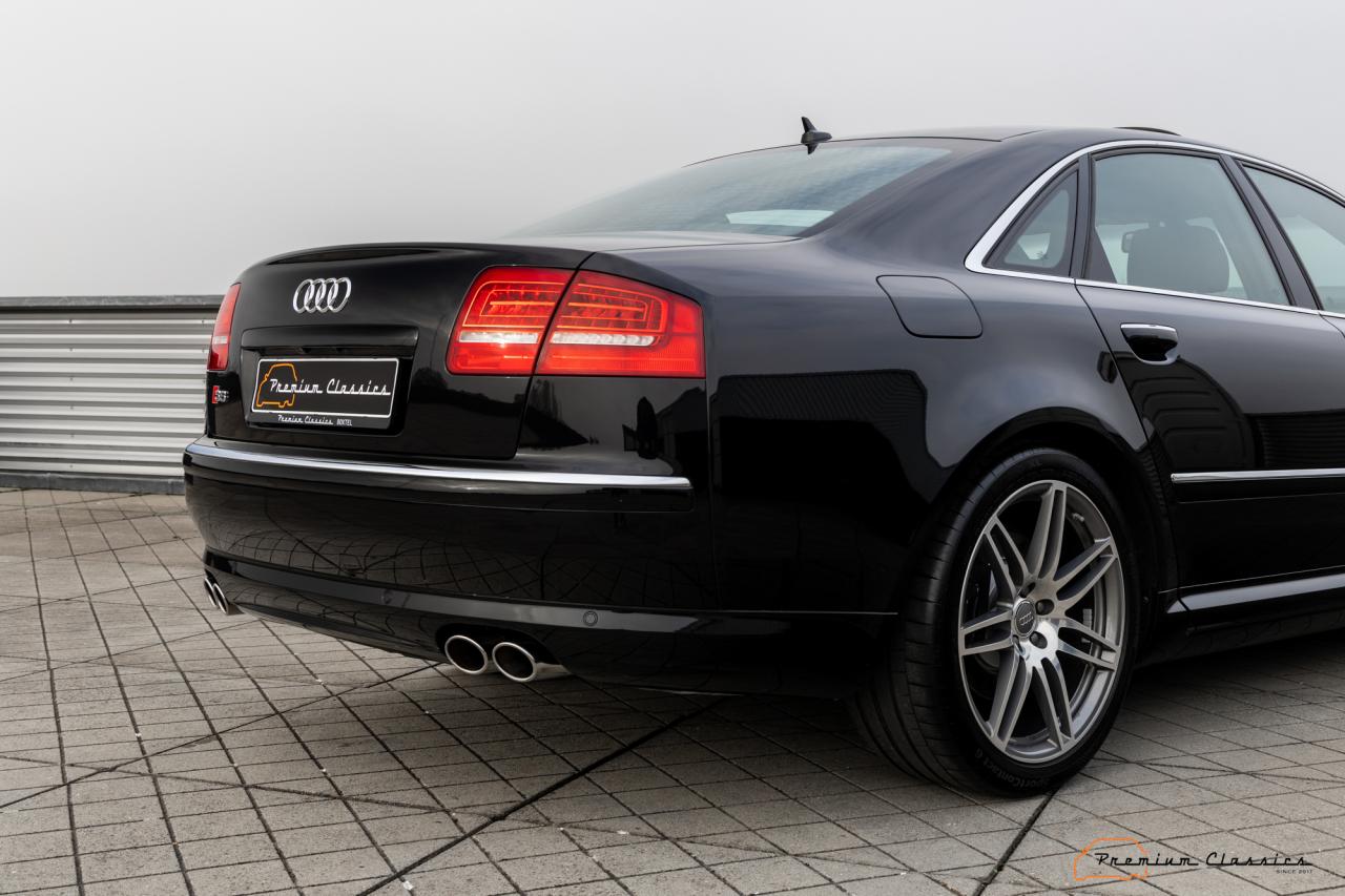 2007 Audi S8 5.2 V10