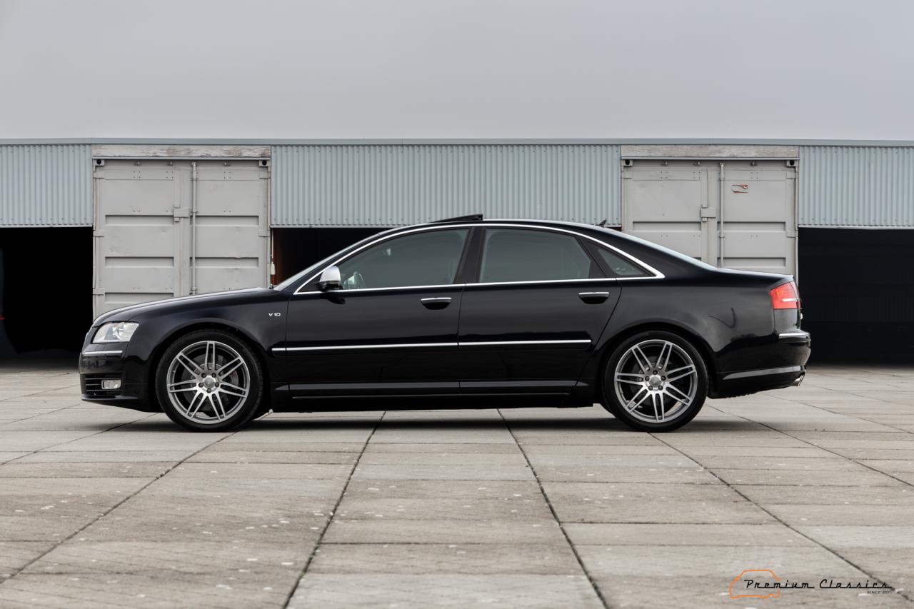 2007 Audi S8 5.2 V10