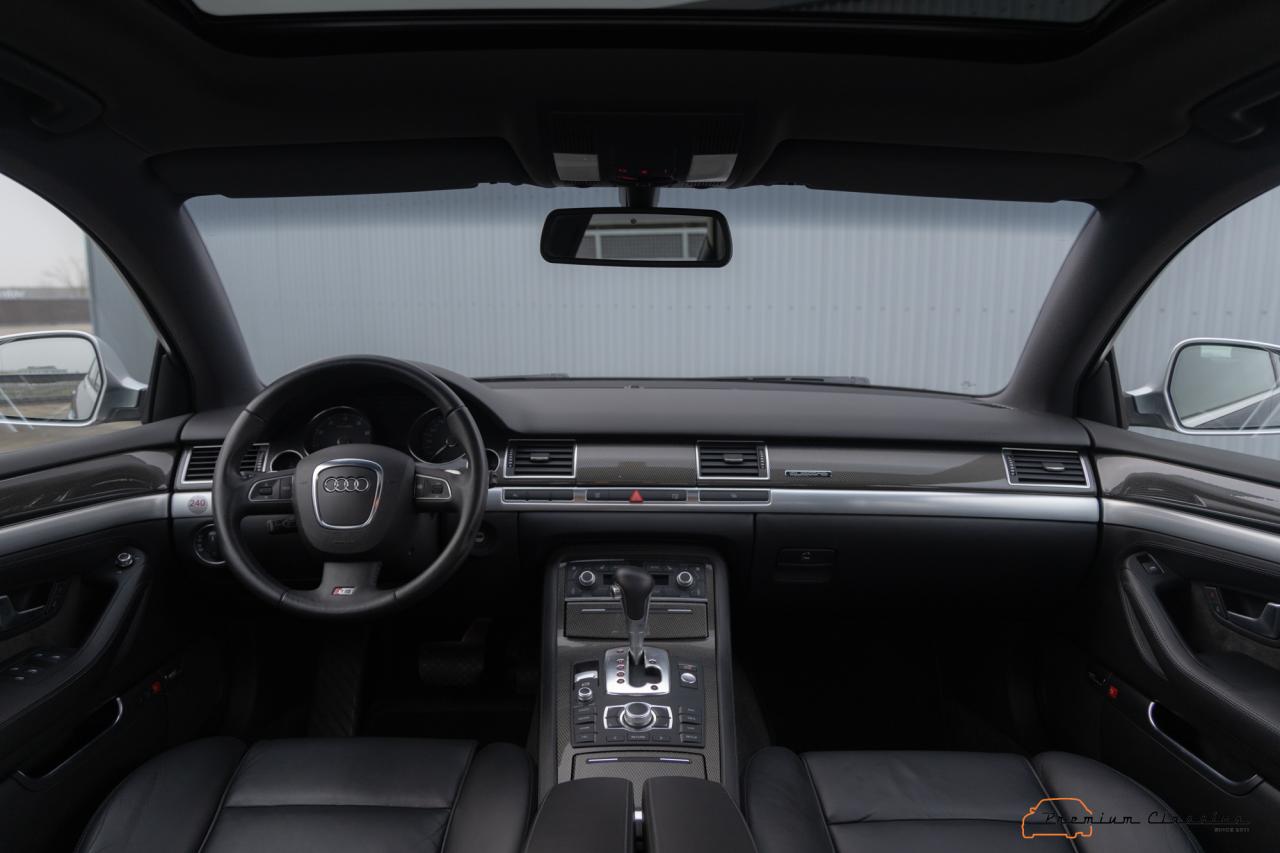 2007 Audi S8 5.2 V10