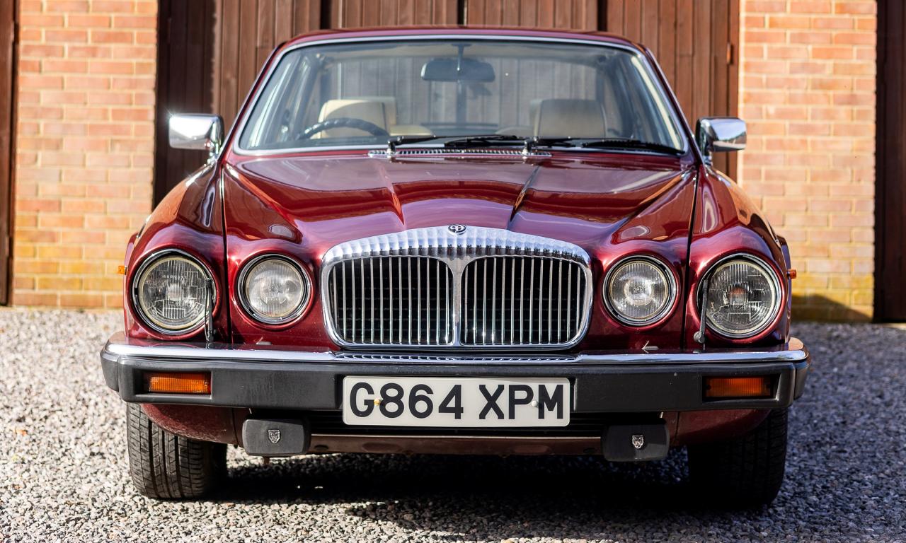 1990 Daimler Double Six Series III