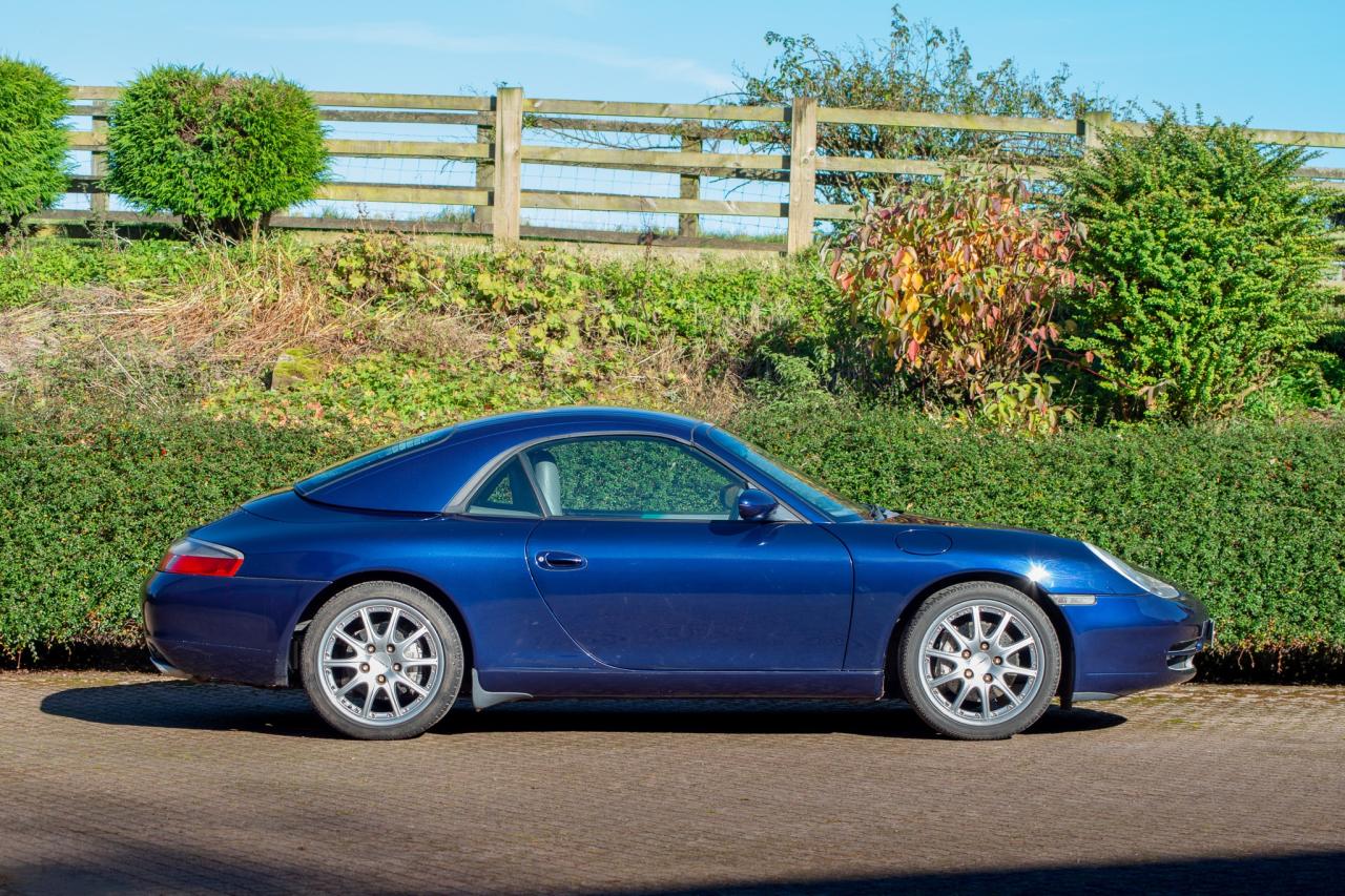 2001 Porsche 911 (996) Carrera 4 Convertible