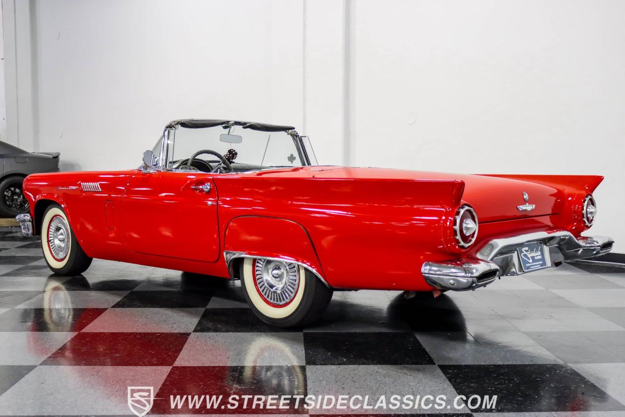 1957 Ford Thunderbird