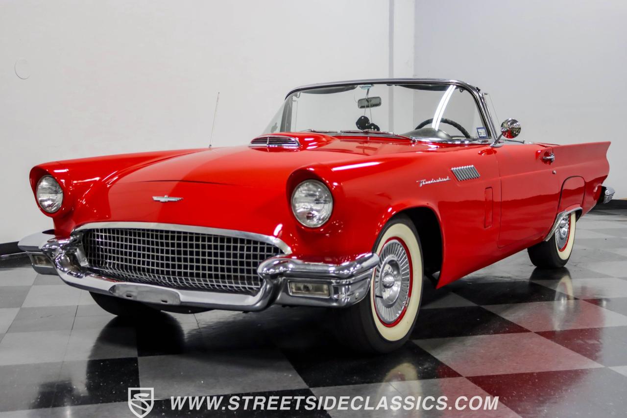 1957 Ford Thunderbird