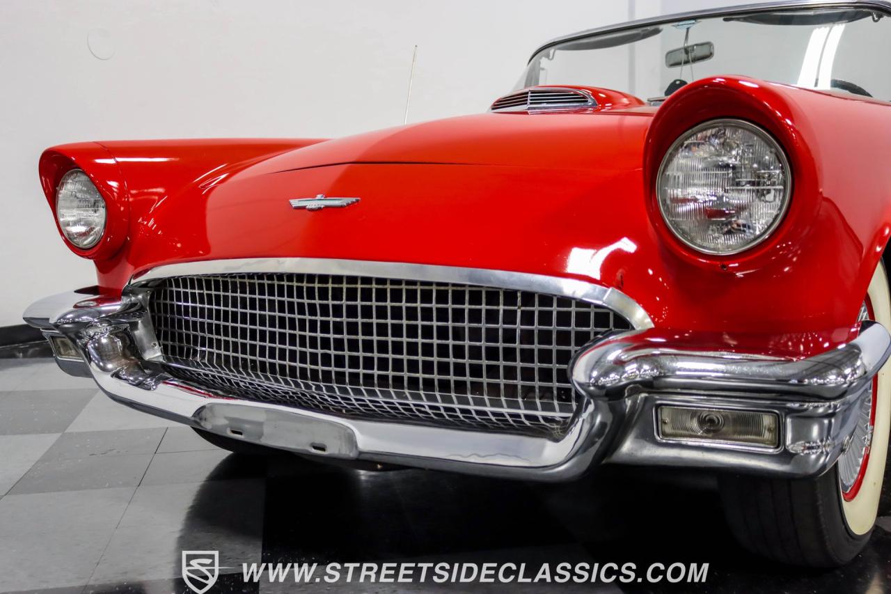 1957 Ford Thunderbird