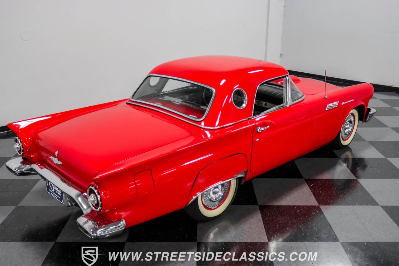 1957 Ford Thunderbird