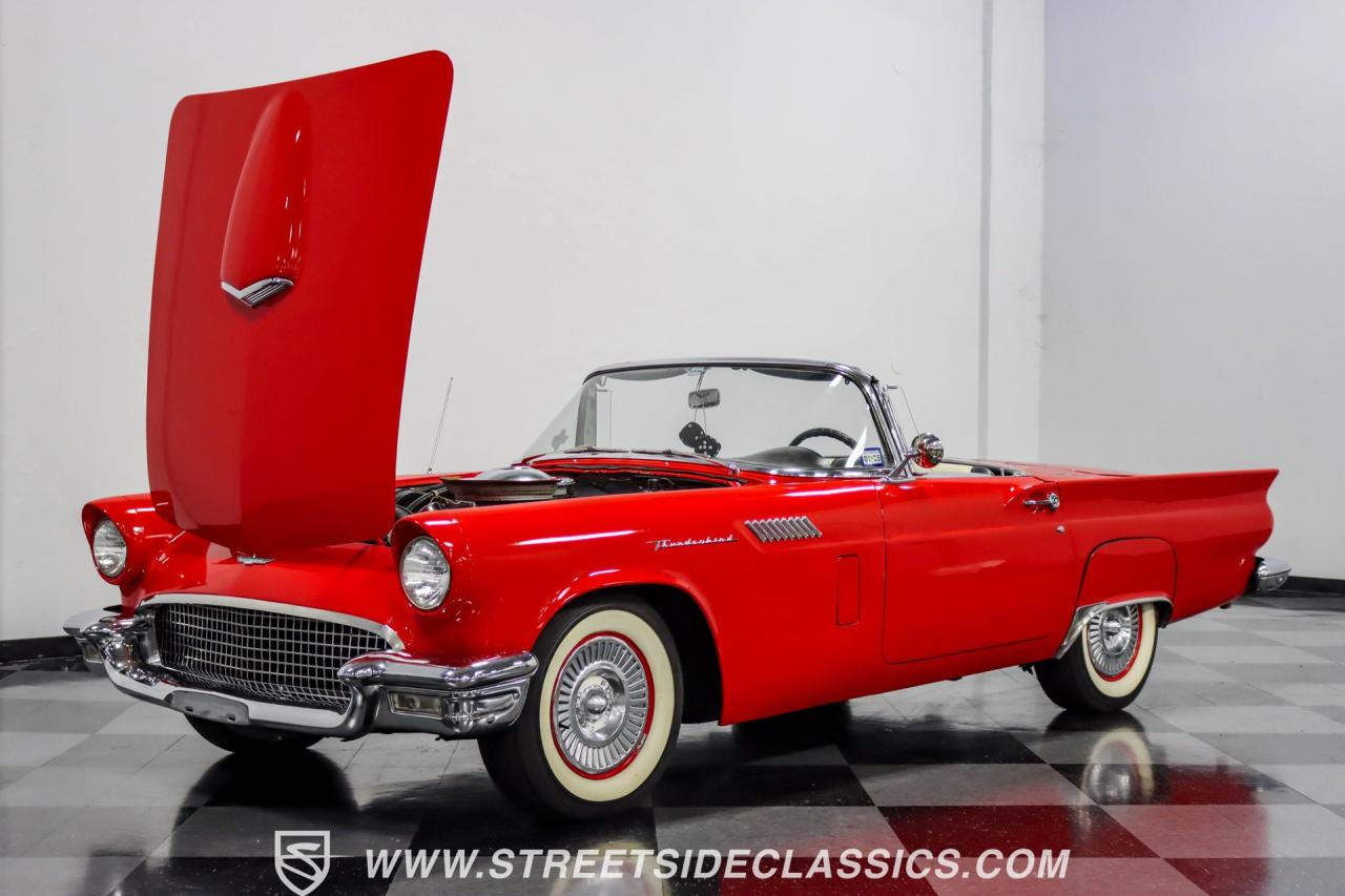 1957 Ford Thunderbird