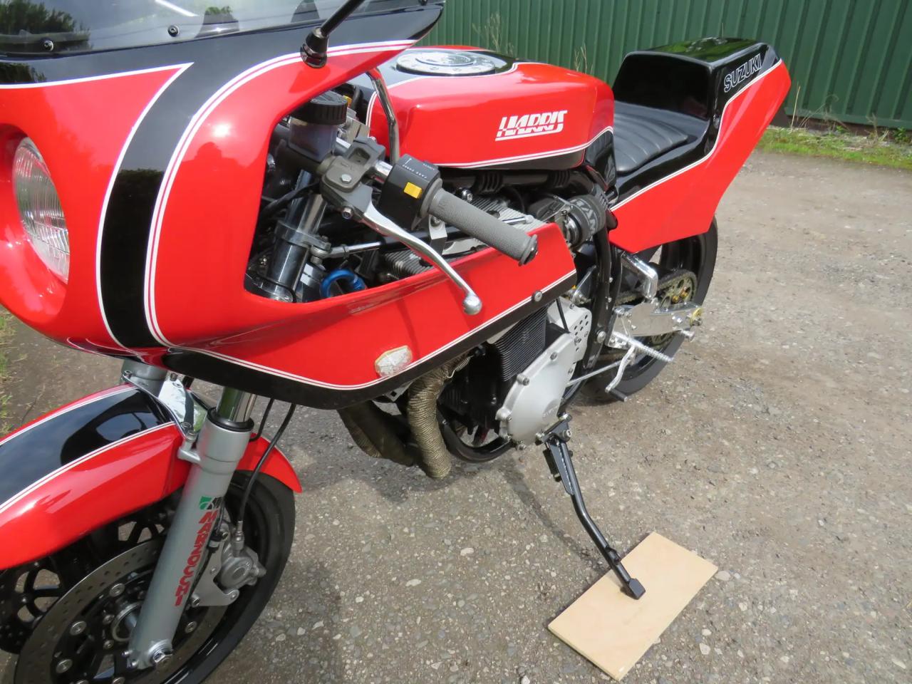 HARRIS SUZUKI F1 GSXR750