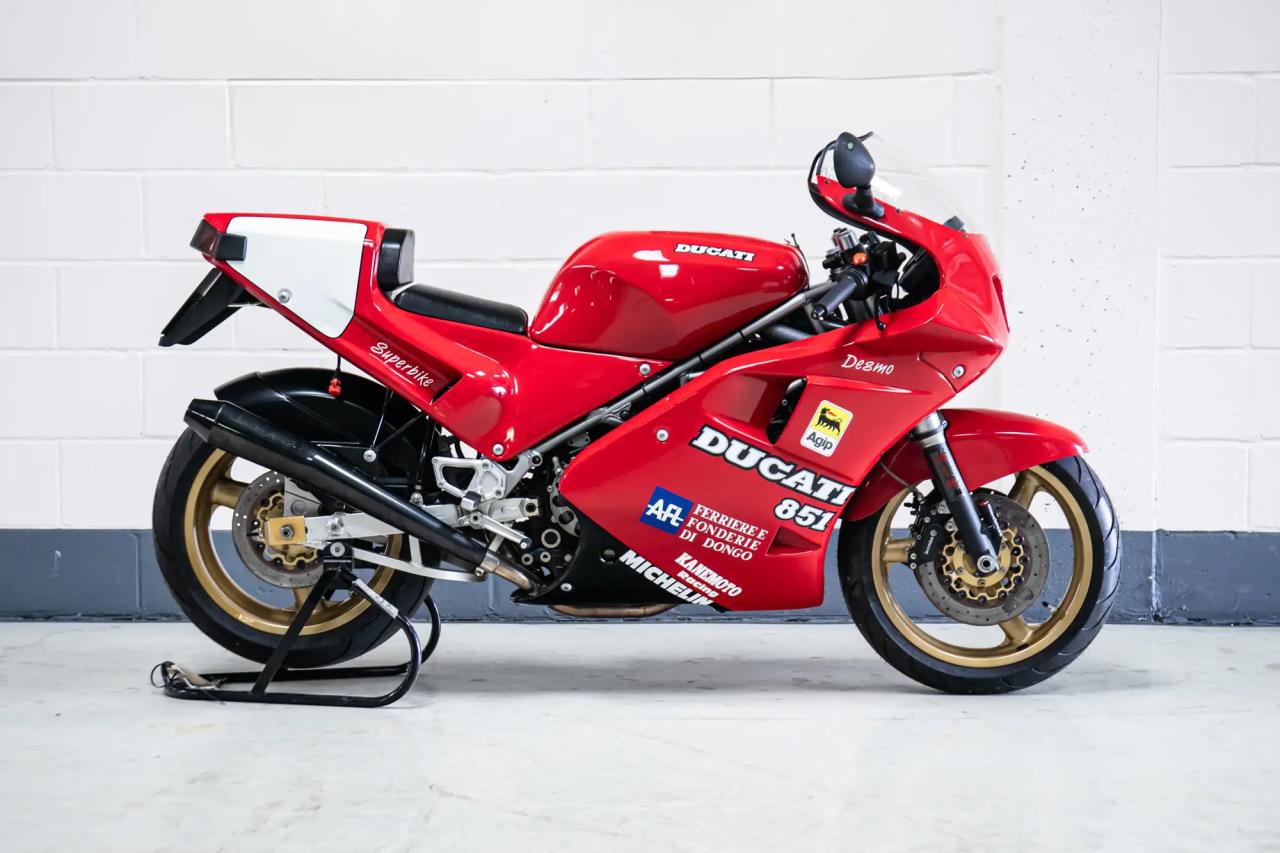 Ducati 851