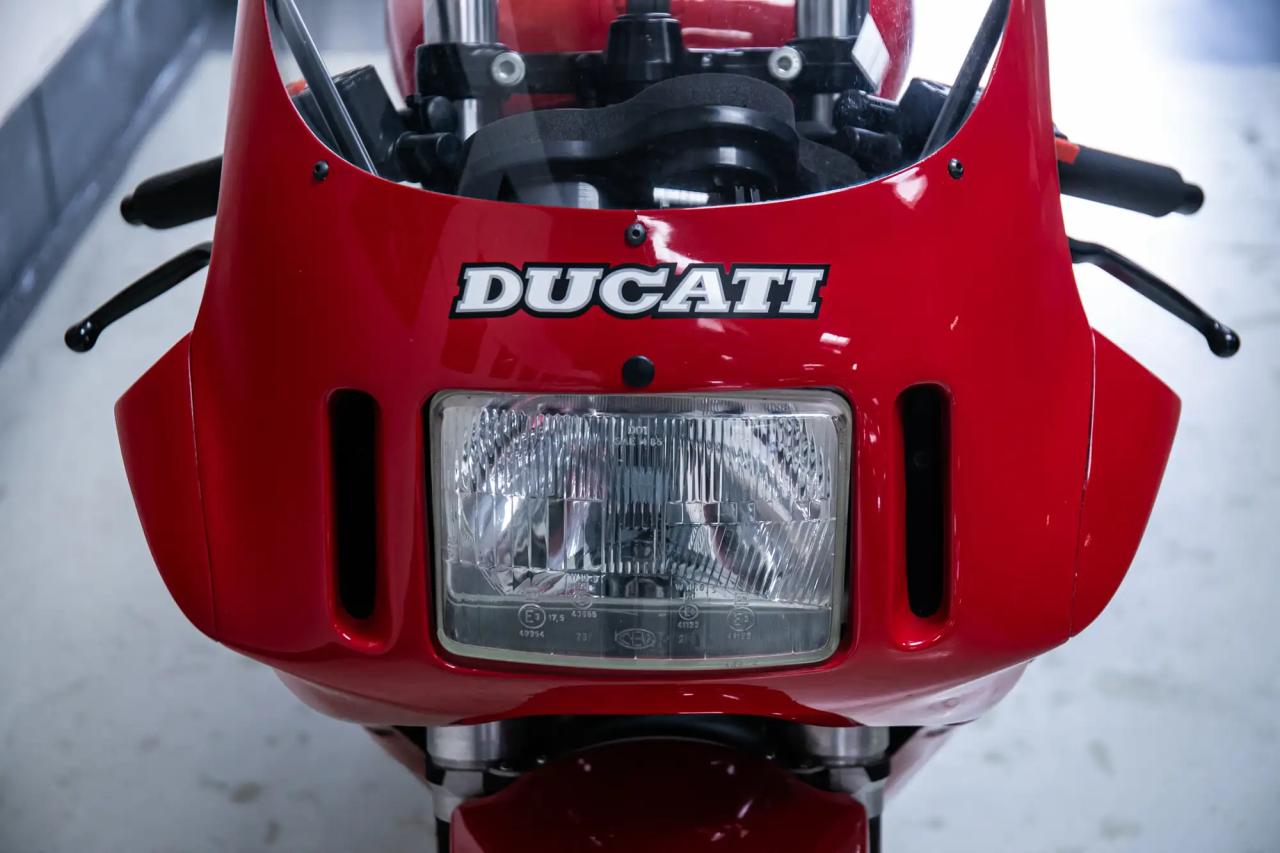 Ducati 851