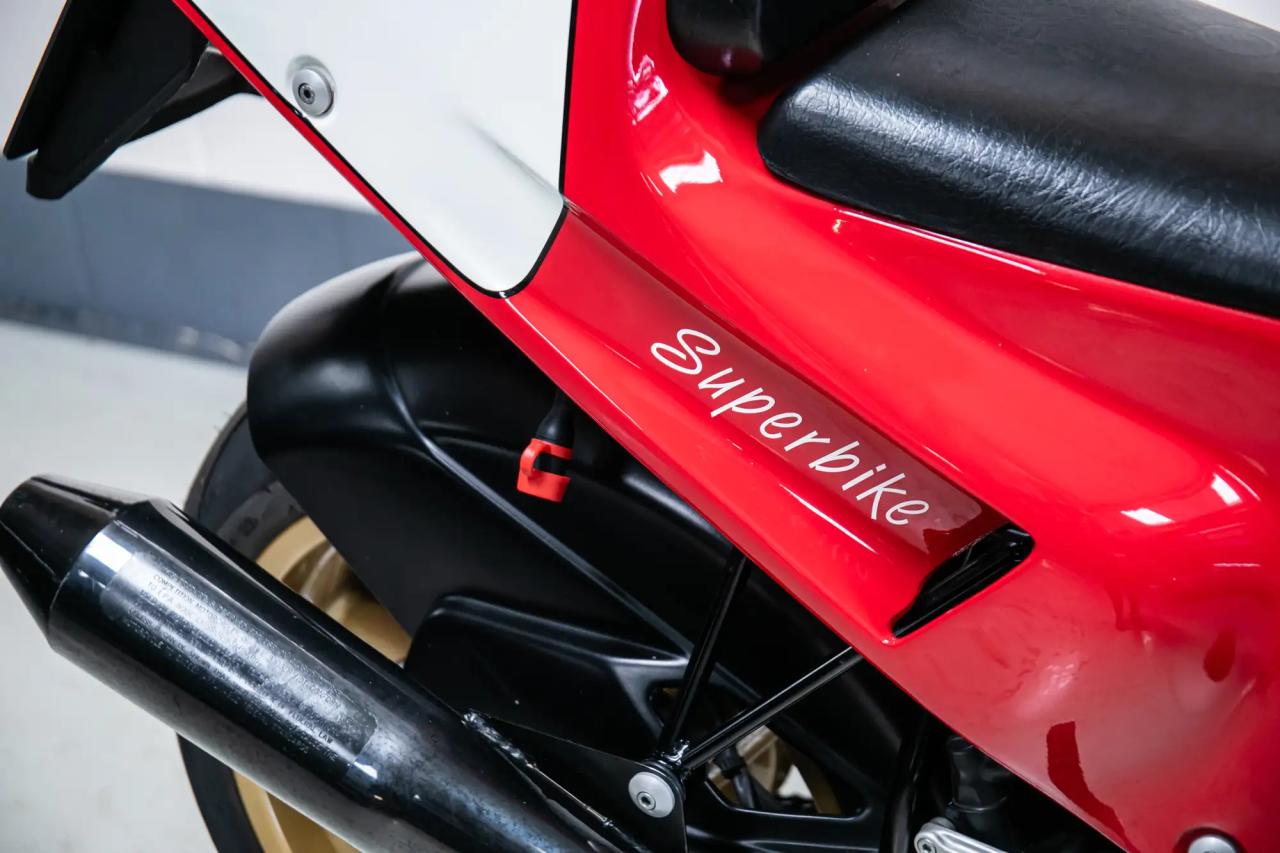 Ducati 851