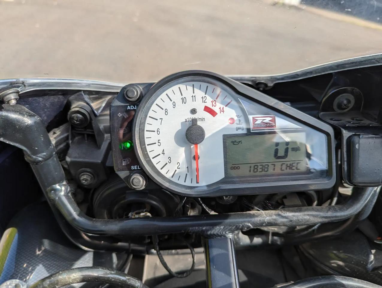 Suzuki GSXR 1000 K1