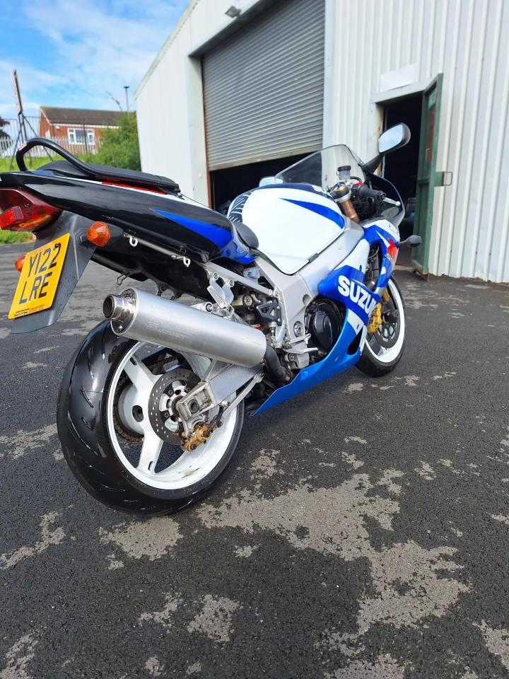 Suzuki GSXR 1000 K1