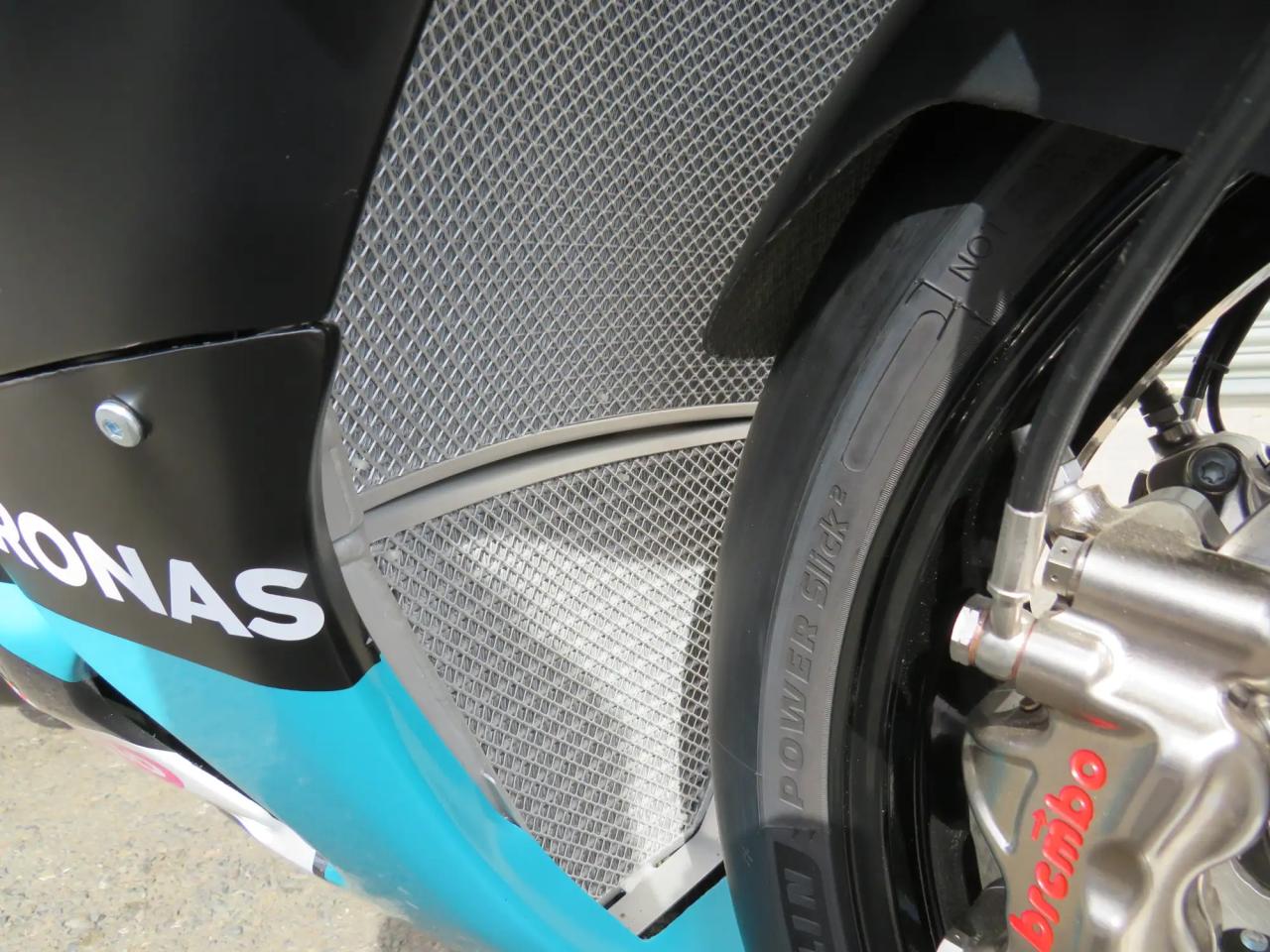 Yamaha YZF-R1 PETRONAS