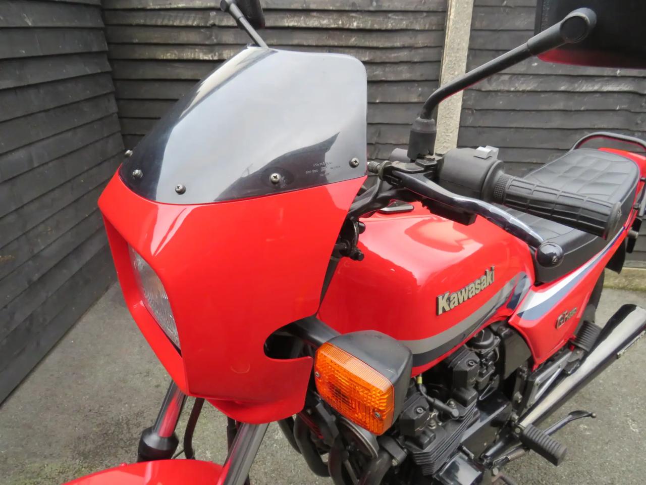 Kawasaki GPZ550-H1