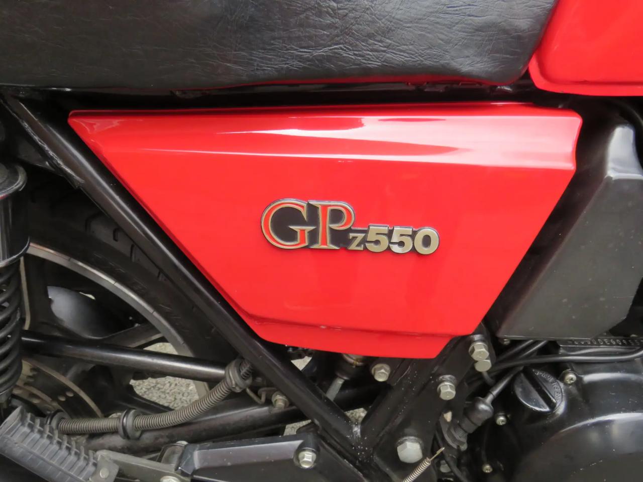 Kawasaki GPZ550-D1