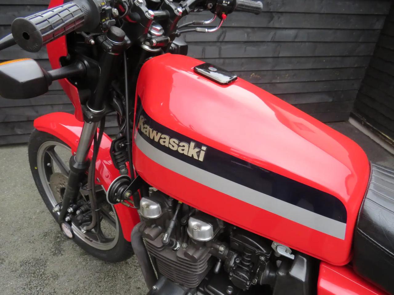 Kawasaki GPZ550-D1