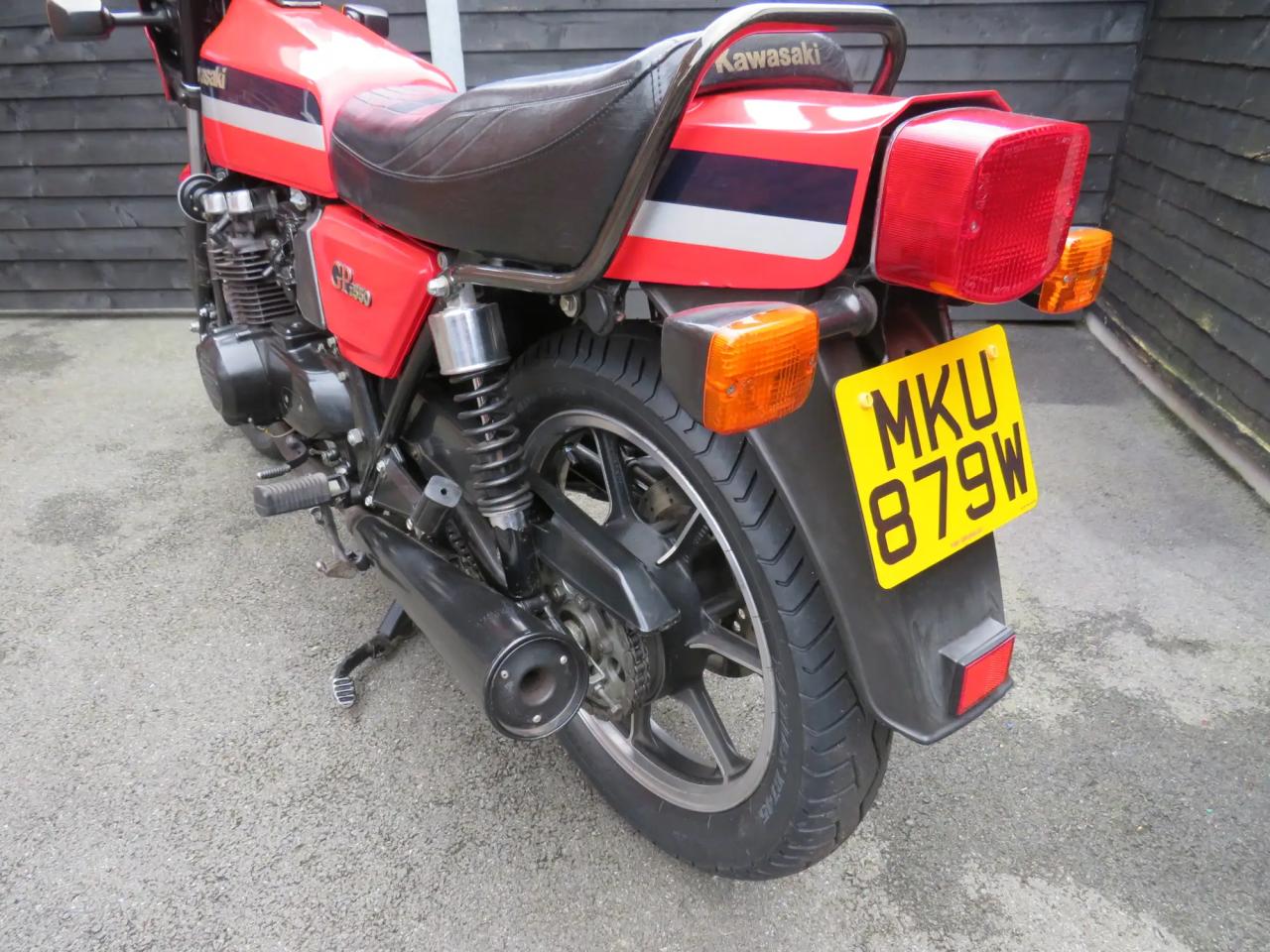 Kawasaki GPZ550-D1